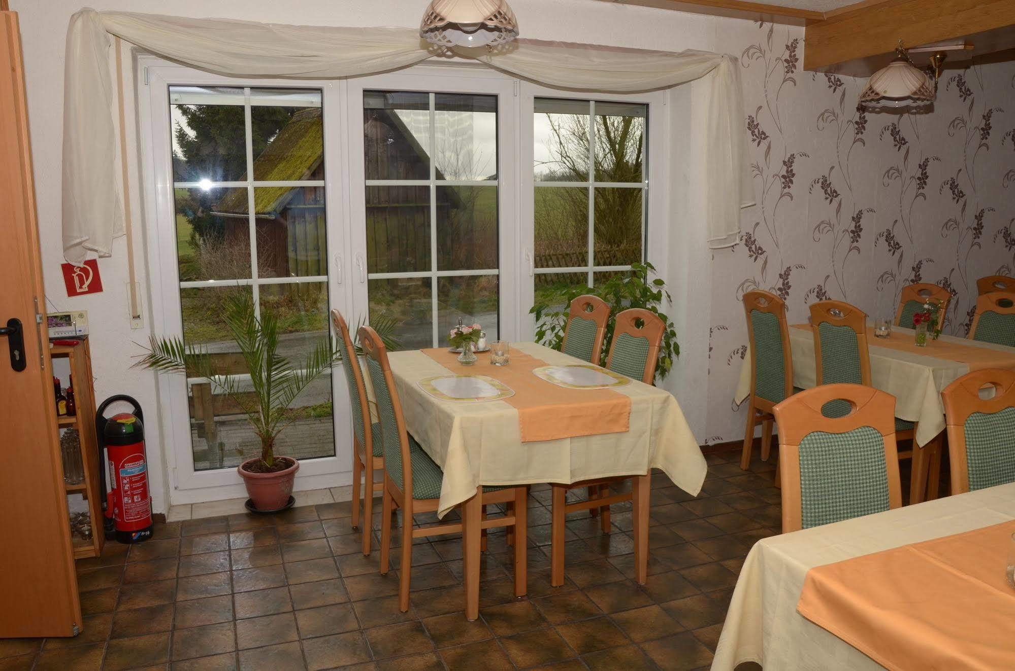 Gasthof Hotel&pension Haus Dewenter Lichtenau (Westphalia)